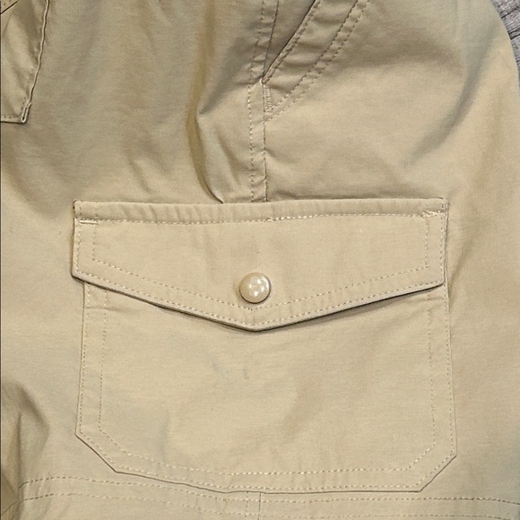 Eddie Bauer Khaki Shorts - Picture 8 of 8